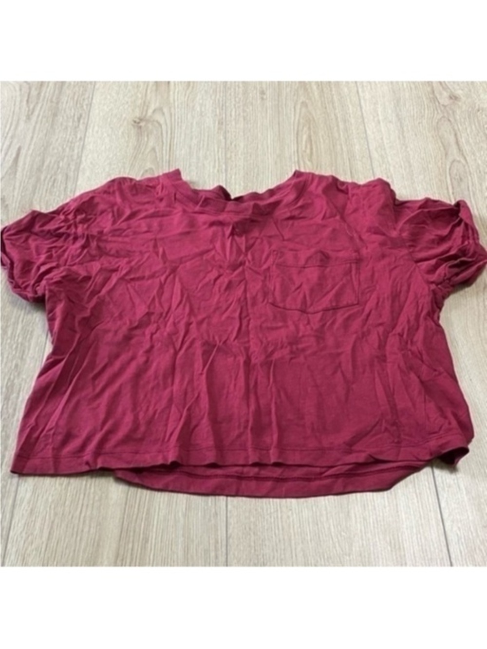 Divided by H&M maroon short sleeve shirt top